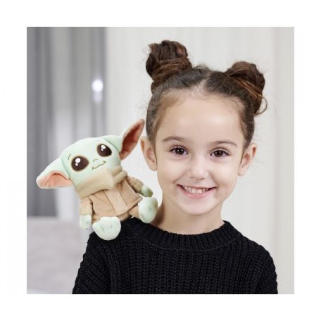 Star Wars Baby Yoda vállra ültethető mágneses plüss figura 12cm